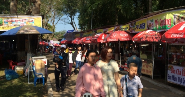 Gần 300.000 lượt khách đến Đà Nẵng trong dịp Tết Nguyên đán 2018