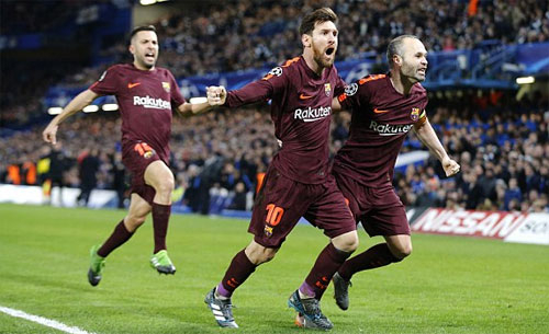 Messi gỡ h&ograve;a cho Barcelona . (Ảnh:&nbsp;Reuters)