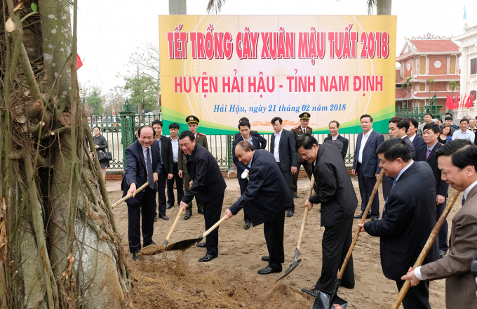 Thủ tướng tham dự Tết trồng c&acirc;y ở huyện Hải Hậu