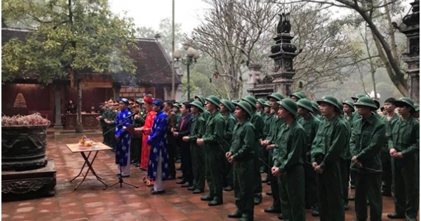 Hà Nội: Huyện Sóc Sơn gặp mặt hơn 200 tân binh lên đường  nhập ngũ
