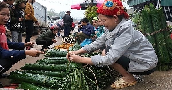 Rực rỡ phiên chợ cuối năm vùng cao Hà Giang