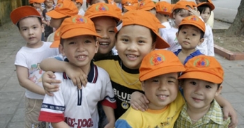 Mất cân bằng giới tính lên mốc mới, người Việt ham con trai số 1 khu vực