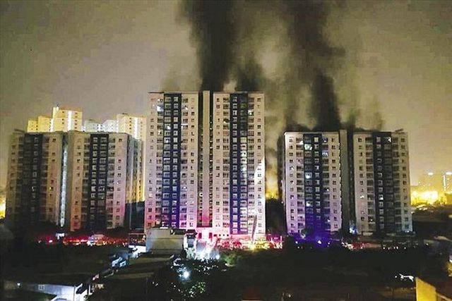 Vụ hỏa hoạn thương t&acirc;m tại chung cư Carina, th&agrave;nh phố Hồ Ch&iacute; Minh hồi th&aacute;ng 3 năm 2018 khiến 13 người chết v&agrave; 14 người kh&aacute;c bị thương.