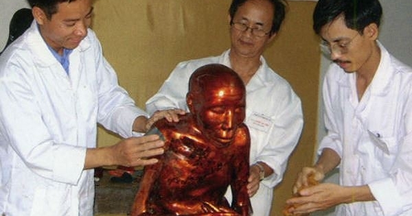 Bí ẩn chưa lời giải sau pho tượng nhục thân ở Việt Nam