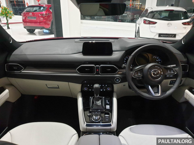 Mazda CX-8 được trang bị hệ thống th&ocirc;ng tin giải tr&iacute; MZD Connect.&nbsp;