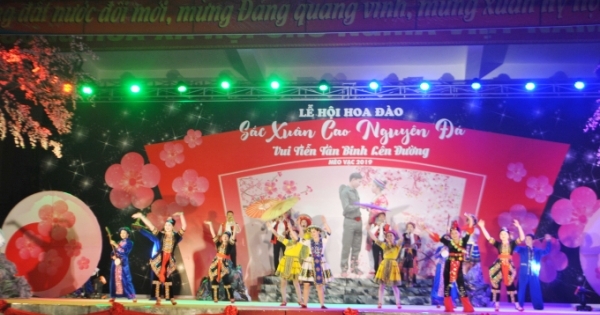 Hà Giang: Khai mạc Lễ hội hoa Đào năm 2019 và tiễn tân binh lên đường nhập ngũ