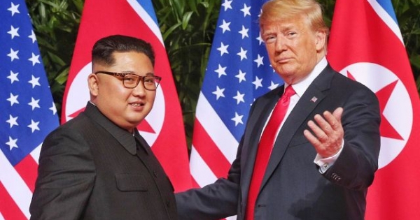 Tổng thống Trump thông báo sắp lên đường tới Việt Nam gặp ông Kim Jong-un