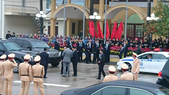 Trực tiếp - Chủ tịch Triều Ti&ecirc;n Kim Jong-un đ&atilde; về tới kh&aacute;ch sạn ở H&agrave; Nội