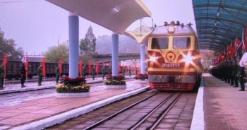 Cận cảnh đoàn tàu đặc biệt chở Chủ tịch Kim Jong-un tiến vào ga Đồng Đăng