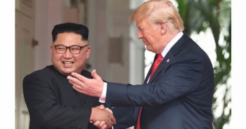 Tối mai, Tổng thống Trump sẽ có cuộc gặp kín ban đầu với Chủ tịch Kim