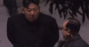Video: Ông Kim Jong-un nghỉ chân tại ga Trung Quốc trước khi tới Việt Nam