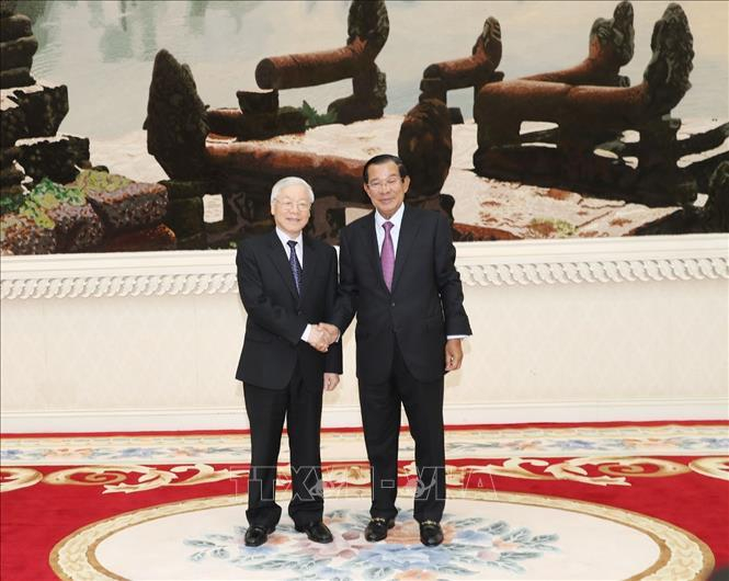 Thủ tướng Hun Sen b&agrave;y tỏ vui mừng được đ&oacute;n Tổng b&iacute; thư, Chủ tịch nước Nguyễn Ph&uacute; Trọng thăm cấp Nh&agrave; nước Campuchia.