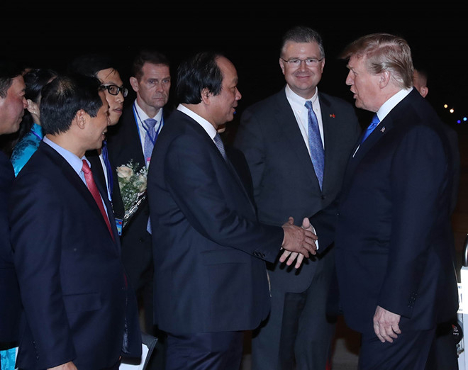 Tổng thống Trump đ&atilde; tới Việt Nam v&agrave;o tối ng&agrave;y 26/2.