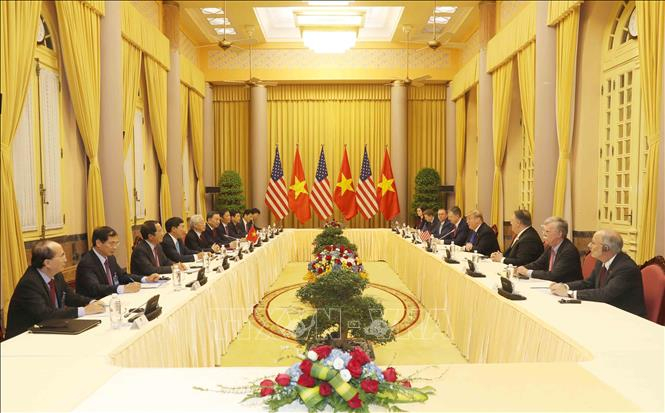 Tổng B&iacute; thư, Chủ tịch nước Nguyễn Ph&uacute; Trọng hội đ&agrave;m với Tổng thống Mỹ Donald Trump. Ảnh: Tr&iacute; Dũng/TTXVN