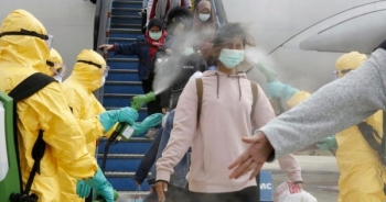 Trung Quốc phát hiện virus corona trên tay nắm cửa