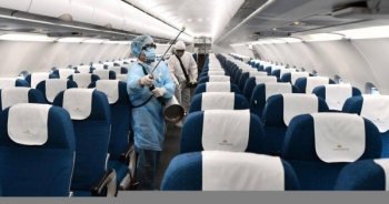 Vietnam Airlines tiến hành khử trùng tàu bay phòng dịch corona
