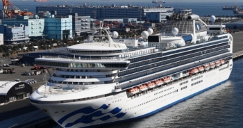 Số người nhiễm virus corona trên du thuyền Nhật Bản tăng vọt lên 136 người