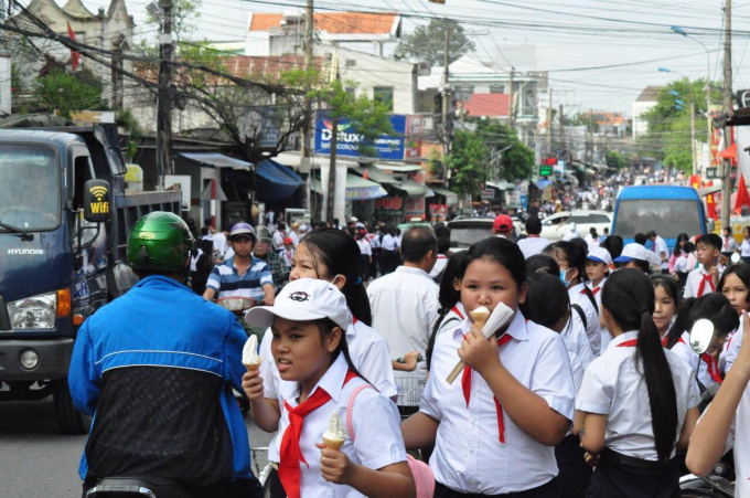 Học sinh tỉnh Đồng Nai đi học trở lại vào ngày 17/2.