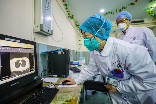 Các nhà khoa học Trung Quốc đẩy nhanh nghiên cứu chế tạo thuốc chống virus Corona.