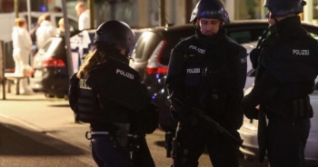 Xả súng điên cuồng ở quán bar Đức, ít nhất 8 người chết