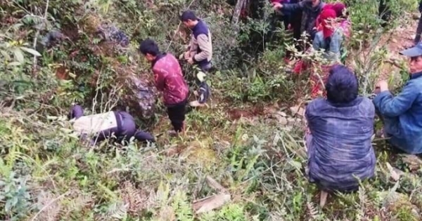 Hà Giang: Đang tìm kiếm một người mất tích vì rơi xuống hố sâu hàng trăm mét