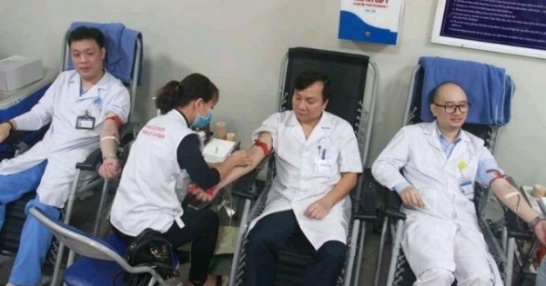 Ngày Thầy thuốc Việt Nam - 27/2: Cảm động chuyện y, bác sĩ hiến máu tình nguyện