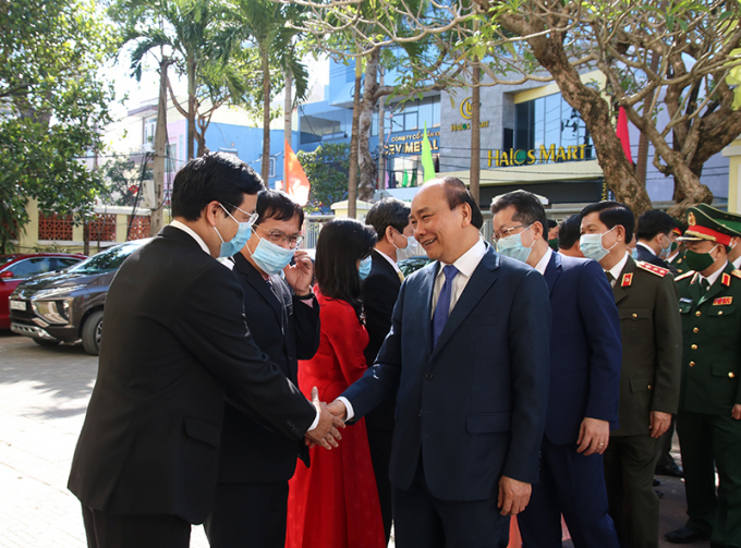 Thủ tướng Nguyễn Xuân Phúc đến thăm, chúc Tết tại Quận ủy Hải Châu.