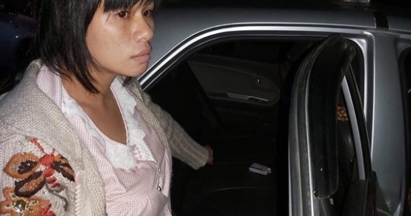 Hà Nội: Thuê xe taxi đi giao ma tuý, nữ quái bị tóm lúc rạng sáng