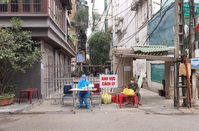 Hà Nội: Cách ly, phong tỏa thêm 1 ngôi nhà và 2 quán cà phê