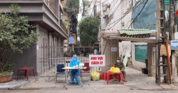 Hà Nội: Cách ly, phong tỏa thêm 1 ngôi nhà và 2 quán cà phê