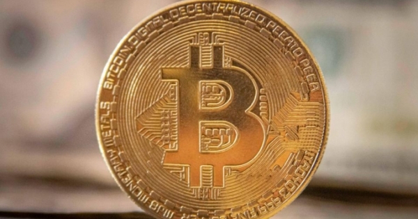 Bitcoin vượt mốc 50.000 USD: Kỷ lục lịch sử, nỗi sợ nổ tung