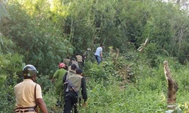 Nóng - Truy bắt nghi phạm chém 4 người dân rồi bỏ trốn vào rừng ở Lạng Sơn