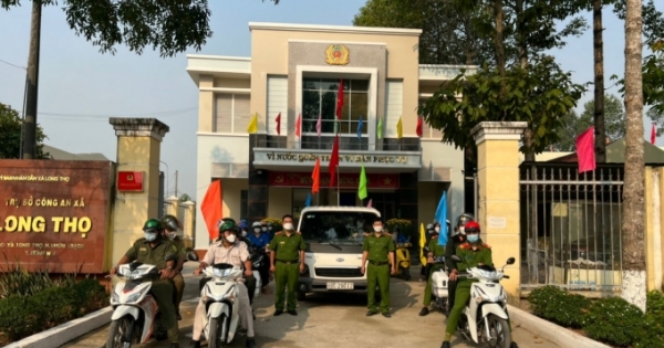 Công an Thị trấn Hiệp Phước, huyện Nhơn Trạch đồng loạt ra quân