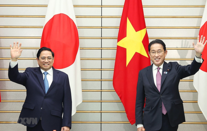Thủ tướng Phạm Minh Chính và Thủ tướng Nhật Bản Kishida Fumio chụp ảnh chung trong chuyến thăm chính thức Nhật Bản của Thủ tướng Phạm Minh Chính.