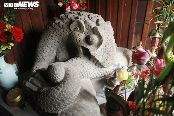 Với giá trị tiêu biểu độc đáo, tượng “rồng đá/xà thần” ở đền thờ Lê Văn Thịnh đã được Thủ tướng Chính phủ ký quyết định công nhận là Bảo vật Quốc gia năm 2013.
