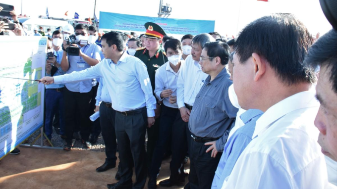 Thủ tướng kiểm tra dự án Long Thành: "Ai không làm đứng sang bên"