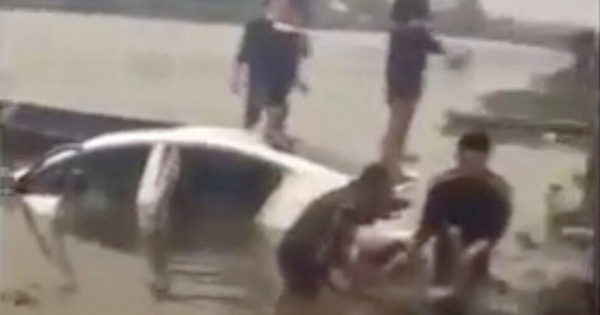 Thông tin mới nhất về vụ việc người đàn ông tử vong trong ô tô chìm dưới sông ở Thái Bình