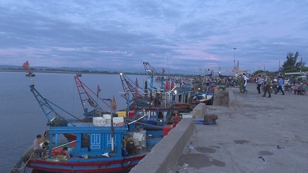 Hà Tĩnh: Một ngư dân tử vong khi gỡ lưới vướng vào chân vịt của thuyền