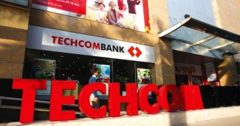 Techcombank (TCB) tăng trưởng chậm lại, vẫn báo lãi tỷ USD