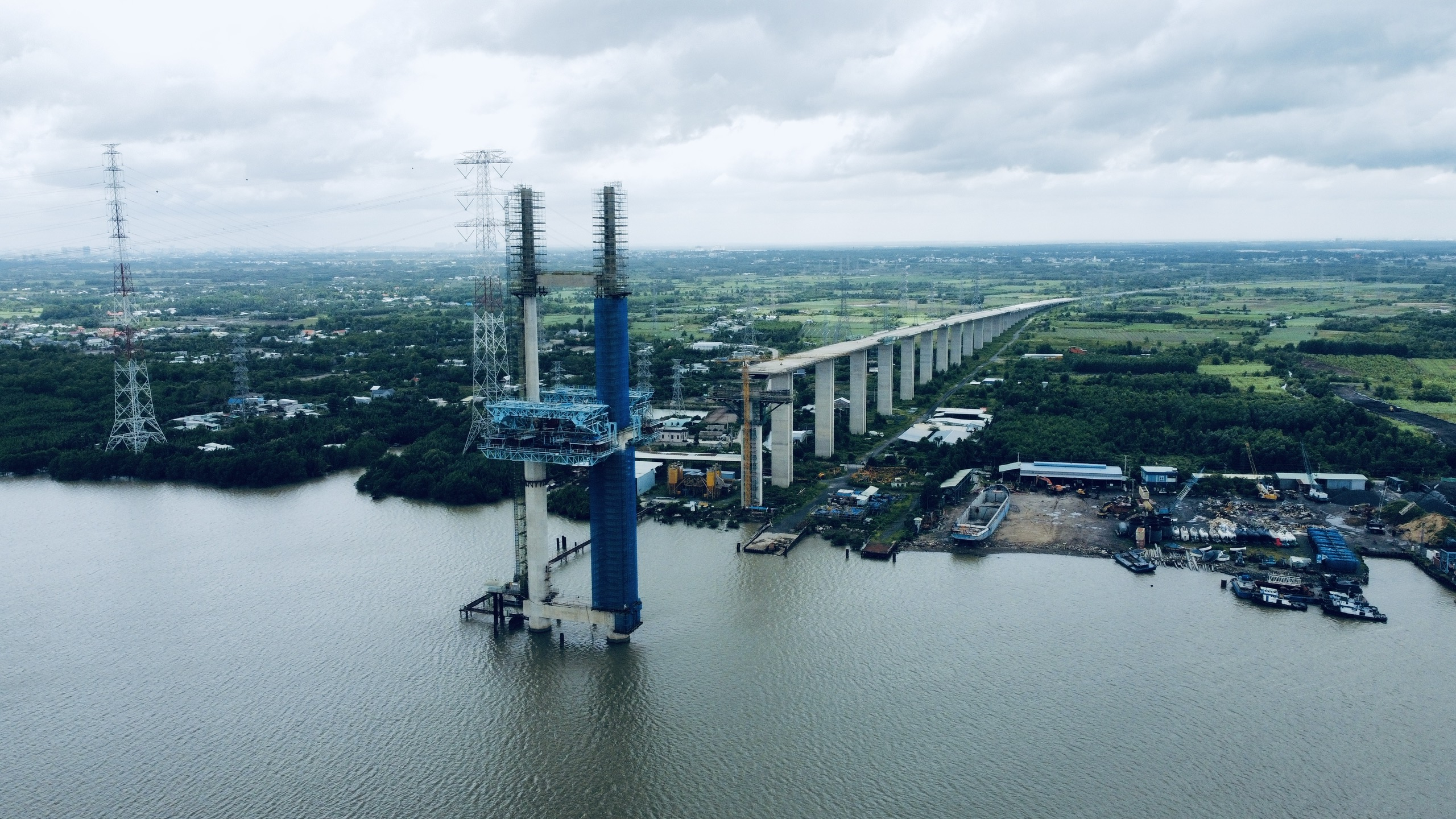 Cầu Phước Khánh đang xây dựng sẽ kết nối giao thông TP HCM với Nhơn Trạch.