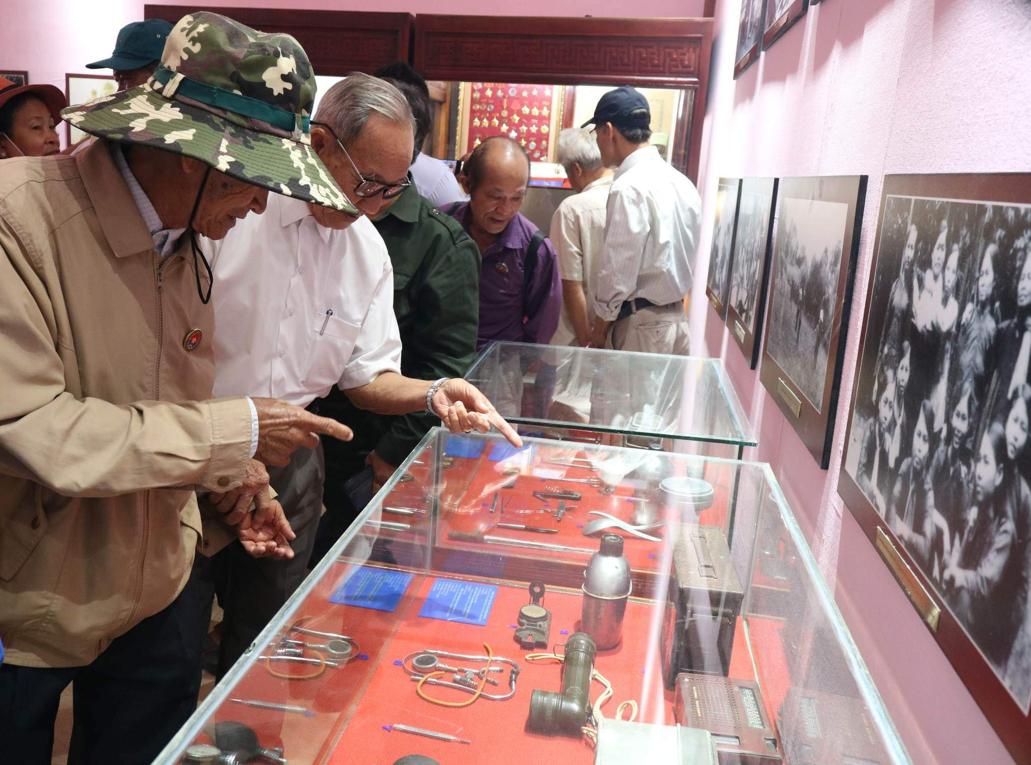 Hàng trăm hiện vật được trưng bày tại nhà lưu niệm Khu di tích Căn cứ Tỉnh uỷ Bình Thuận.