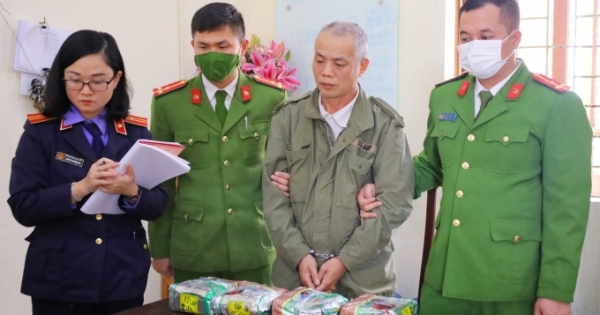 Công an huyện Hưng Nguyên bắt đối tượng mua bán trái phép 4kg ma túy đá