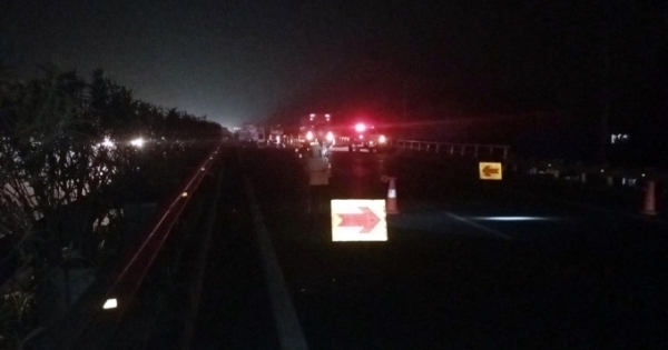 Người đàn ông bị xe khách tông chết khi đi bộ trên cao tốc Nội Bài - Lào Cai