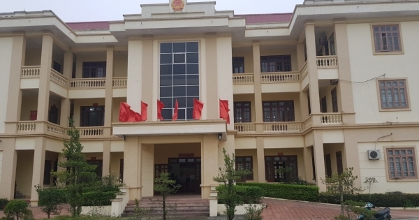 Khởi tố nguyên Chủ tịch xã và 2 cán bộ ở Ninh Bình vì gây thiệt hại gần 300 triệu đồng