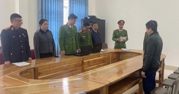 Khởi tố, bắt tạm giam nguyên Hiệu trưởng tham ô tài sản tại Nghệ An