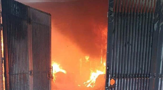 Hải Phòng: Ngôi nhà cấp 4 bốc cháy lúc rạng sáng khiến 3 mẹ con thiệt mạng