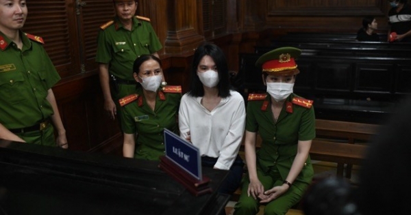 Ngọc Trinh bị tuyên án 1 năm tù treo