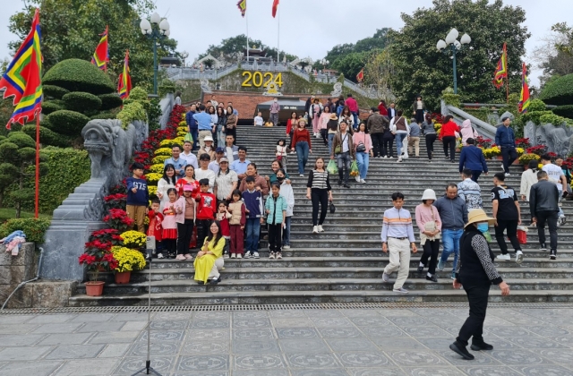 Quảng Ninh đón hơn 800.000 nghìn lượt du khách trong 7 ngày