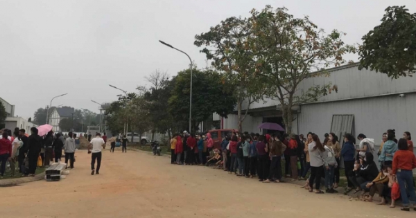 Hàng trăm công nhân ngừng làm việc tại Nghệ An: Thống nhất trả đủ lương tháng một vào 26/2