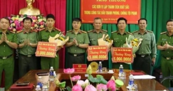 Công an tỉnh Đắk Nông khen thưởng các đơn vị bắt nóng các đối tượng cướp giật tài sản